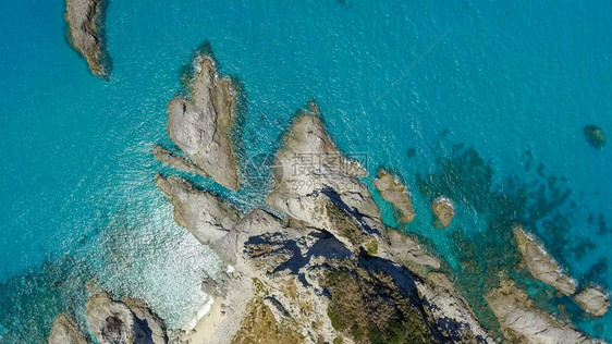 异国情调意大利卡拉布里亚美丽的海岸线鸟瞰图意大利卡拉布里亚美丽的海岸线鸟瞰图夏天岛图片