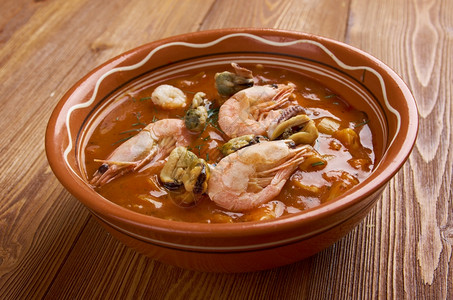 Cioppino是一种起源于旧金山的炖鱼它被认为是意大利美式菜肴与意大利美食的各种区域鱼汤和炖菜有关经过考虑的区域桑图片
