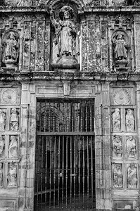 建筑的雕塑结石细节西班牙圣地亚哥的孔波斯特拉大教堂外墙黑白图象图片