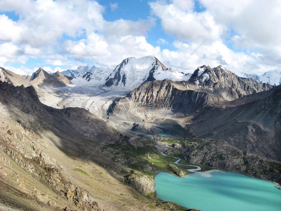 风景优美吉尔斯坦高山脉亚洲旅游行天图片