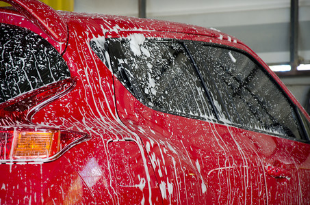 车辆泡沫清洁清洗图片