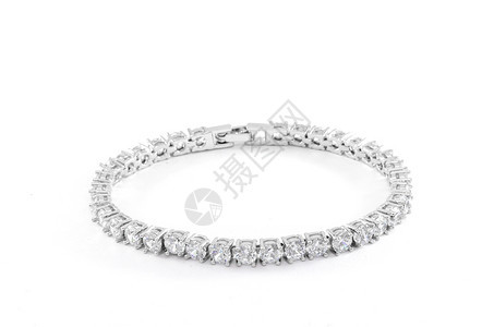 白色背景的珠宝钻石手镯在白色背景上爱魅力美丽的图片