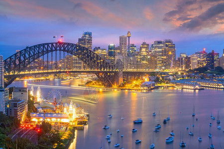 海澳大利亚悉尼市中心的天际线从日落时的顶视图最佳目地图片