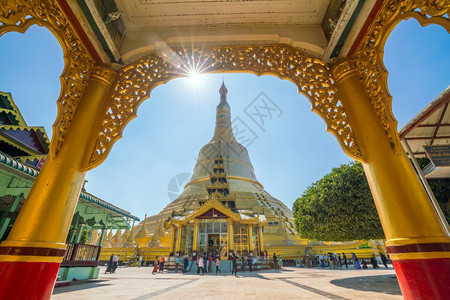 美丽的巴戈崇拜ShweMawDawPagodaShwemawdawPagoda缅甸或图片