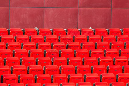 剧院的红椅子很多坐颜色户外图片