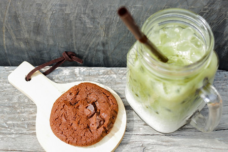 饮料绿茶拿铁巧克力饼干股票照片液体图片