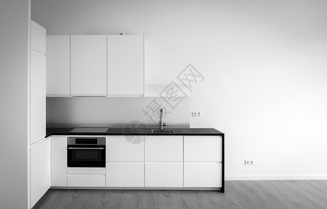 新建厨房空起居室供出售现代的建成柜台图片