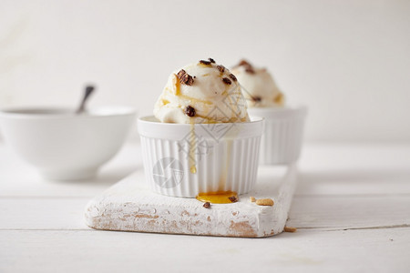 美味的甜点自制有机香草冰淇淋夏天图片