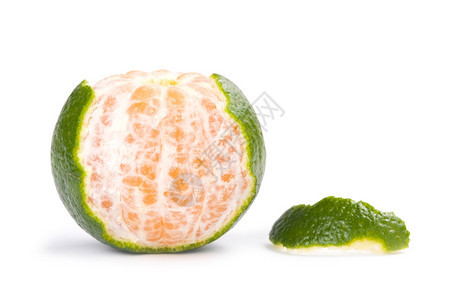 白色背景上孤立的新鲜橘子切片食物开胃菜农业图片
