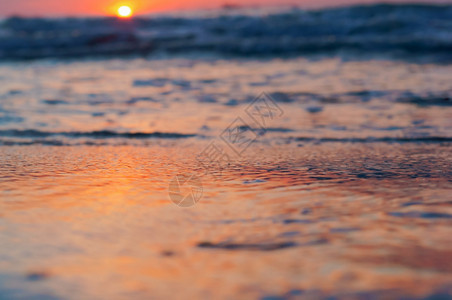 美丽地平线黄昏海上日落岸出上落图片