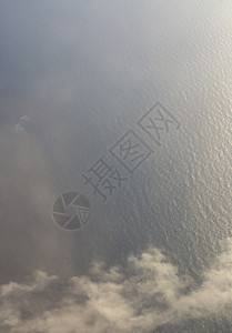 巴利阿里地中海在马洛卡岛西班牙云和水陆空观测海中南地海在马洛卡西班牙落下雨图片