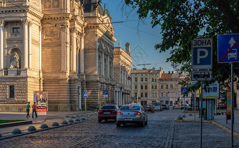 云乌克兰利沃夫Lviv0721街乌克兰老城利沃夫在一个阳光明媚的夏天日上乌克兰利沃夫老城户外街道图片