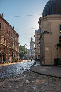 游览欧洲遗产乌克兰利沃夫Lviv0721街乌克兰老城利沃夫在一个阳光明媚的夏天日上乌克兰利沃夫老城图片