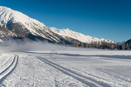 冬季雪山雪景图片