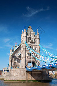 明亮的伟大英国伦敦塔桥河图片