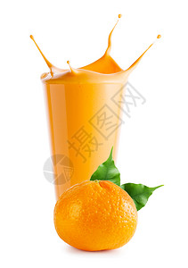 冰沙在橘子淇淋或酸奶中喷洒在白色背景上孤立而出在橘汁或酸奶中喷洒新鲜的茶点图片
