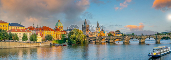 观光布拉格市下捷克旧城风景世界旅行概念见光和世界旅行历史市中心图片
