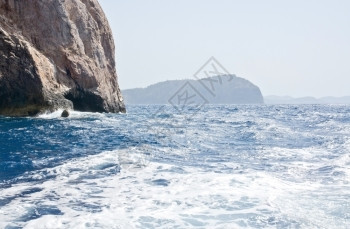 液体自然7月在西班牙巴利阿里群岛马洛卡西南巴利阿里奇群岛的断裂和海洋景观夏令图片
