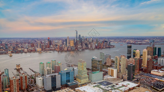 场景日落时曼哈顿天线的空中视图美国纽约市新的黄昏图片