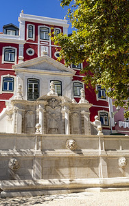 不朽的桑托斯在175年大地震之后于1768年在葡萄牙里斯本建造的巴洛克喷泉动物图片