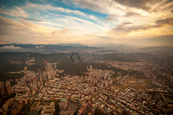 台北湾市的空中景象图片