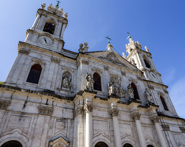 18世纪末在葡萄牙里斯本建造的已故巴罗克和新立国皇家巴西利卡以及最神圣之心修道院的面纱寺庙建筑学历史背景图片