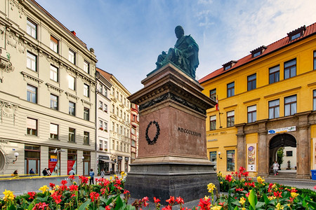 首都捷克布拉格2019年月6日捷克布拉格JoefJungmann纪念碑有创造力的乔夫图片