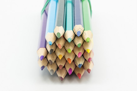 彩色铅笔文具图片