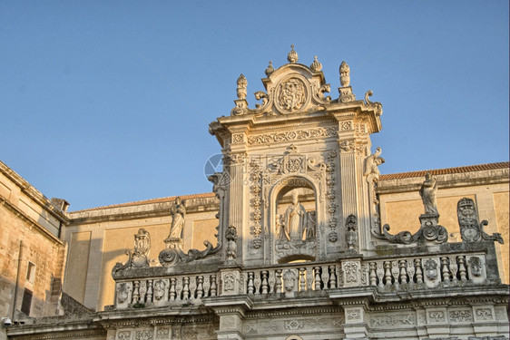 意大利Apulia的美丽古建筑造遗产镇图片