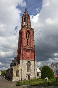 尖塔目的地荷兰圣詹斯克尔市马特里赫圣约翰教堂是专为浸信会圣约翰献身的哥特它拥有一个独特的红色石灰塔自1632年以来一直是主要的新图片
