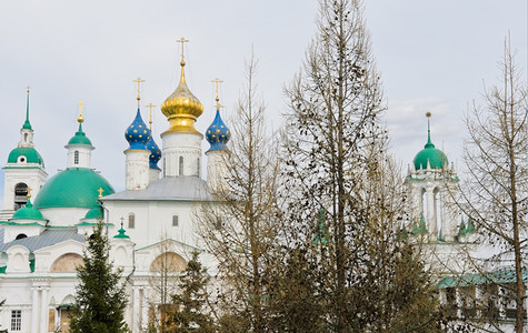 天空俄罗斯RostovVeliky的SpassoYakovlevsky修道院绿色古老的图片