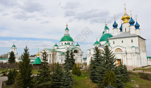 极速蓝色的俄罗斯RostovVeliky的SpassoYakovlevsky修道院图片