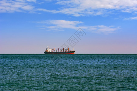 黑海上货船的海中运出口航图片