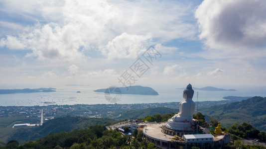 历史亚洲海大佛是普吉岛最重要受敬的地标之一位于普吉岛图片