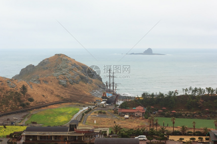 韩国济州岛的冬季风景新繁荣日出峰图片