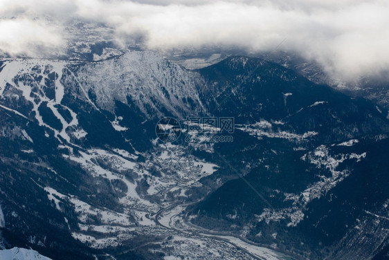 冬季雪山雪景图片