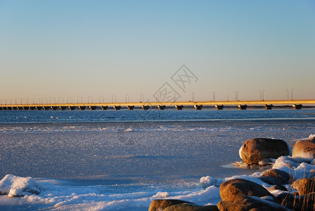 旅游水天空连接波罗的海瑞典岛奥兰与大陆的日光奥兰桥详情单位千美元图片