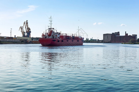 物流货机械海港口起重机龙门波罗的海不结冰俄罗斯港口加里宁格勒港口起重机海加里宁格勒波罗的海不结冰俄罗斯港口图片