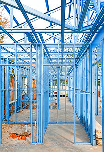 外部的结构体螺柱正在使用钢架建造中的新住宅图片