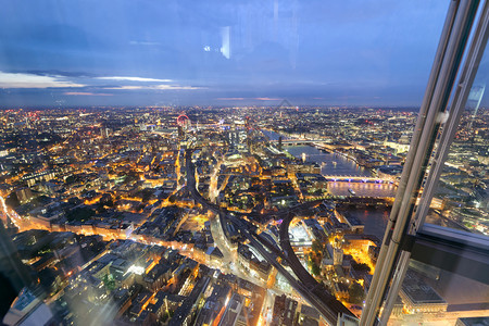 城市景观塔建筑学LOAerialviewofLondonBridgesatnightLondonLOAerial图片