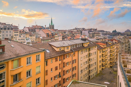 建造地标筑学日落时瑞士洛桑市下城天线图片