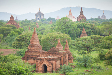 美丽的缅甸巴甘曼德勒古代塔日出建造图片