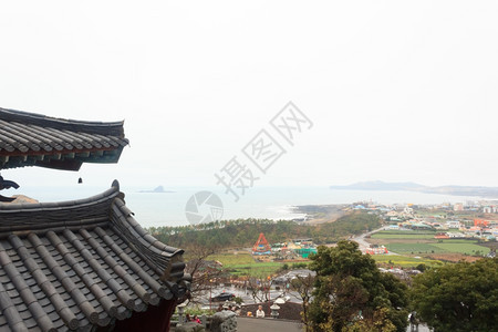 旅行韩国南朝鲜济州岛的寺庙和令人惊艳的风景公园图片