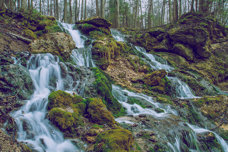 拉脱维亚自然瀑布美丽的景色图片