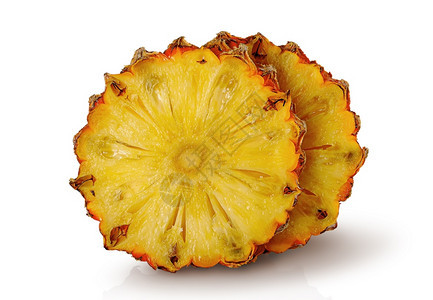 小吃水果黄色的两片菠萝相互隔离在白色背景上两片菠萝相互隔离在白色背景上图片