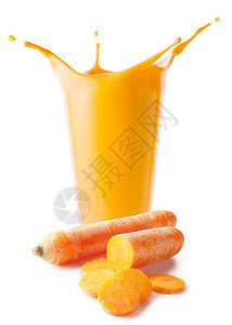 胡萝卜或酸奶在白色背景中孤立的胡萝卜和新鲜牛奶或者图片