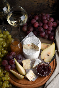 卡蒙伯尔马斯喀特健康用葡萄切碎的梨子和接合器一种大红酒开胃菜图片