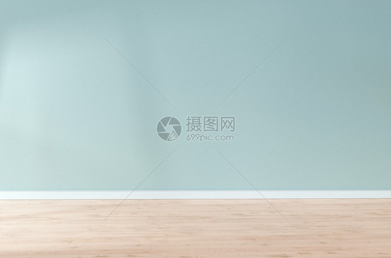 在空房间里展示产品时通过窗口3D插图显示的亮蓝色浅纹身墙壁和木制地板有创造力的阴影木头图片