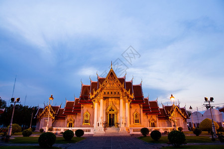 信仰Marble神庙曼谷晚上黄昏时的Bangkok日落文化建筑学图片