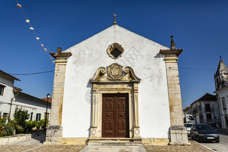 18世纪建于葡萄牙科英布拉州Tentutugal历史城镇Contugal的索罗斯圣母教堂仙鹤拉壁柱水平的图片